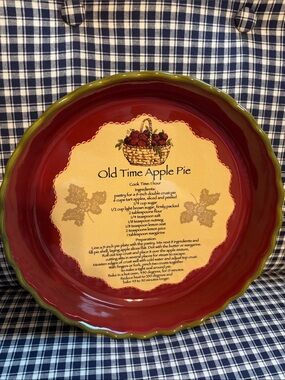 Old Time Apple Pie Ceramic Pie Dish - Red with Olive Rim